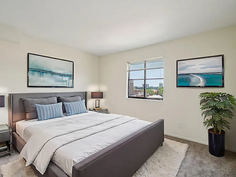 River Place Luxury Apartments — Photo 60