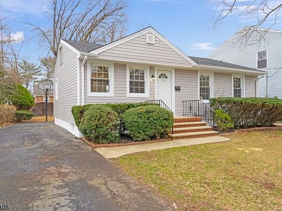 2nd image of 219 Cornell Ave