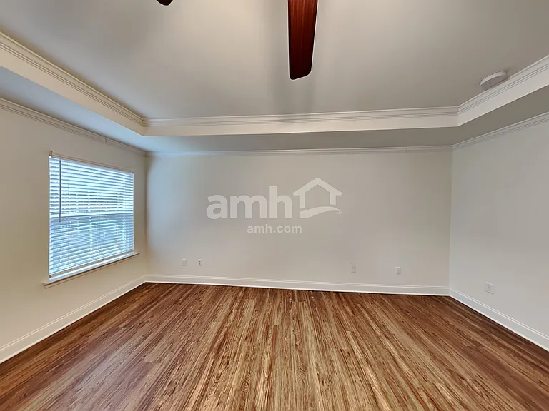 317 Bourne St — Photo 15