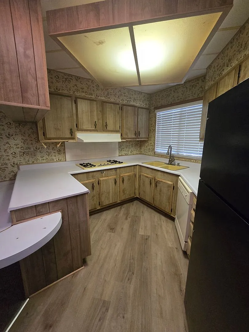2 Bedroom, 2 Bathroom, Home - Available Now! — Photo 4