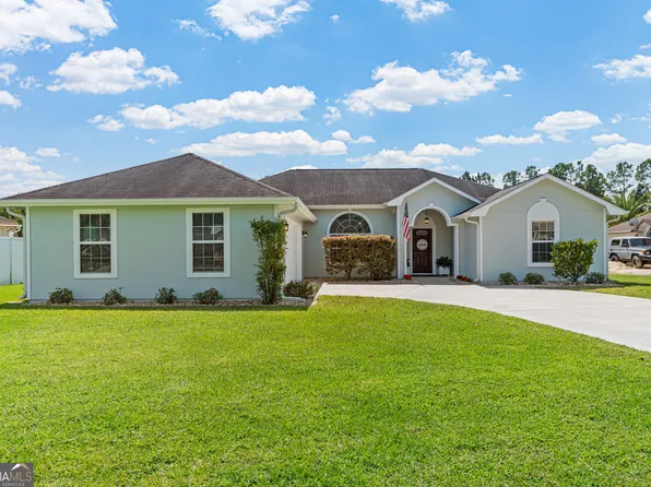 229 S Lake Forest Dr, Kingsland, GA 31548