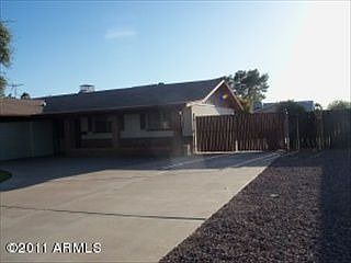 2nd image of 13808 N 33rd Dr