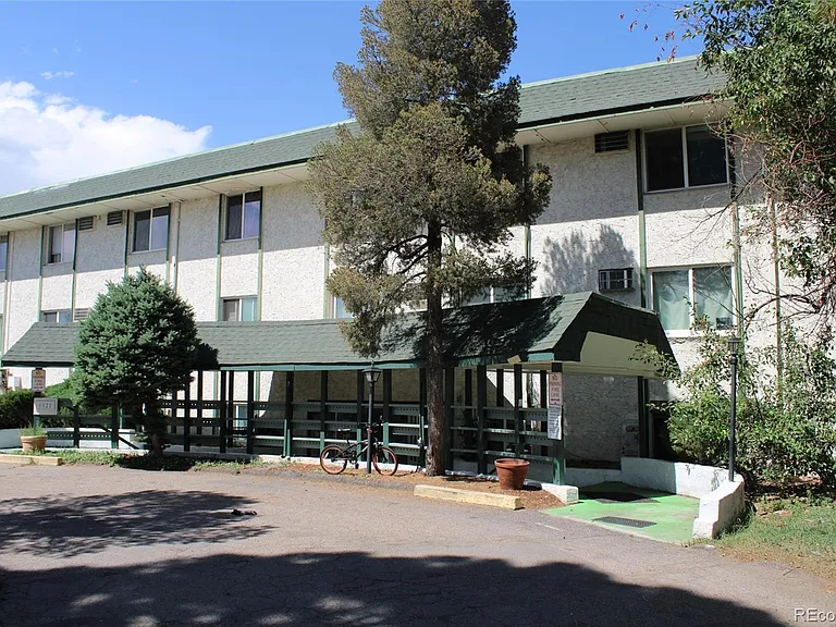 8822 E Florida Ave #206 — Photo 4