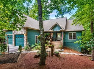 202 Dotsuwa Ct, Brevard, NC 28712