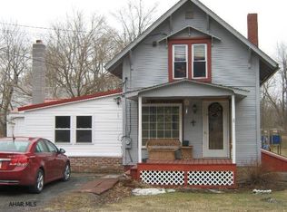 2113 Reynoldsdale Rd, New Paris, PA 15554