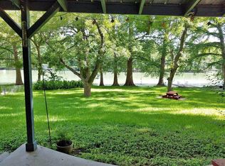 515 Loop Dr, Seguin, TX 78155