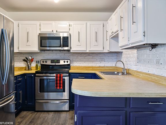 5th image of 3790 Arrowwood Ln
