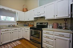 Great Kitchen-Stainless Appliances-Hardwood Flooring