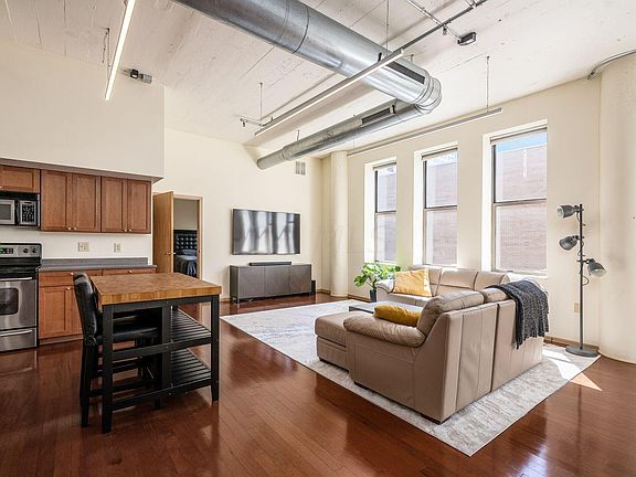 4th image of 110 N 3rd St Unit 407