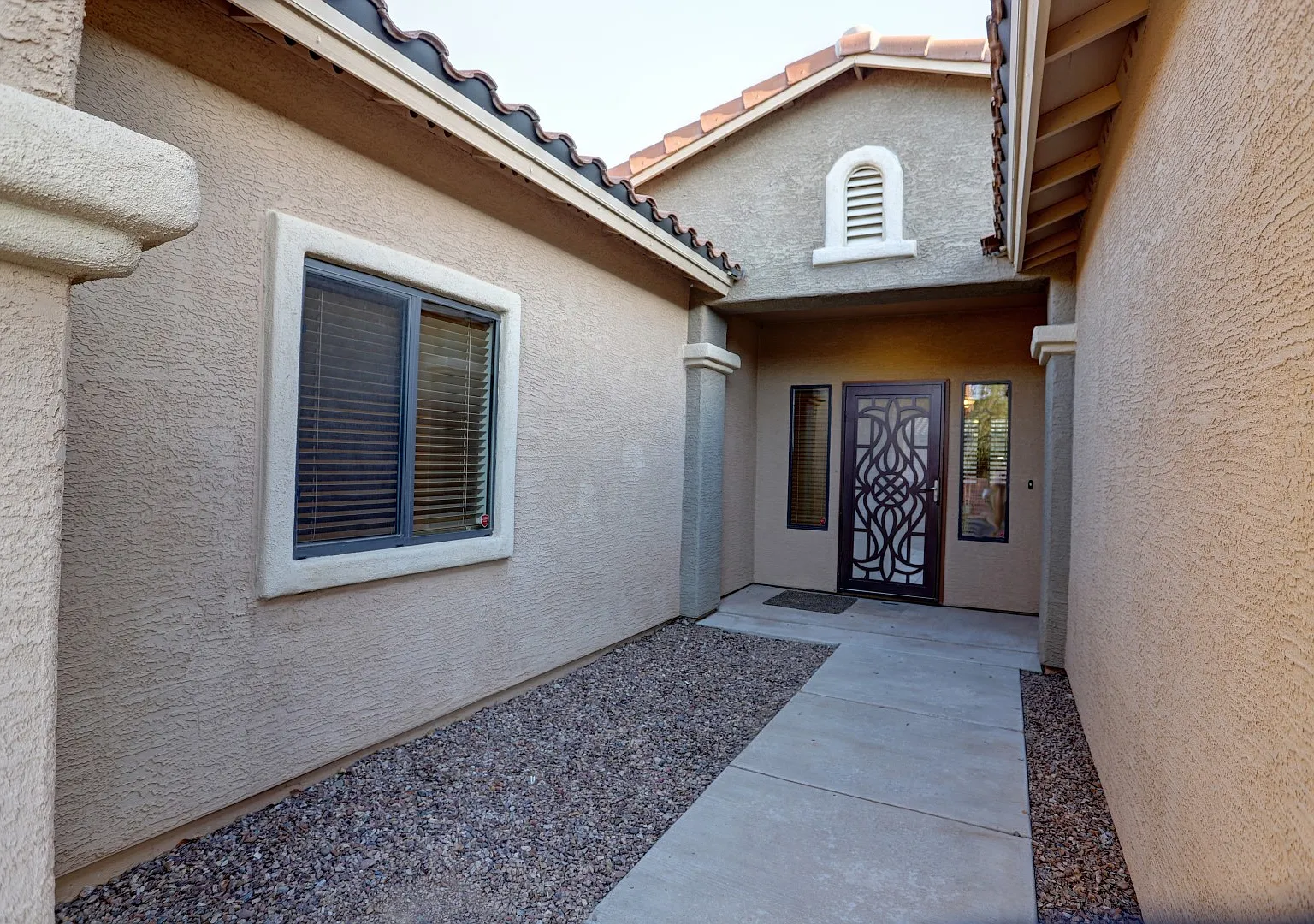 3 bed, 1547 sqft, $1,900 — Photo 2