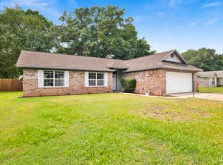 4861 Autumn Dr, Pace, FL 32571