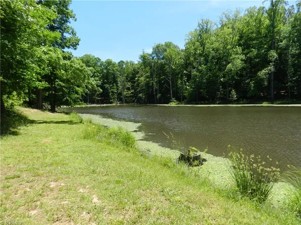 179 Stone Ctry Ln, Asheboro, NC 27205