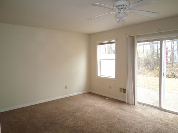2nd image of 62 Harrison Ave APT 2