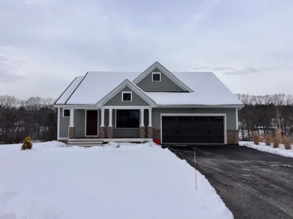 14 Edgewater Circle #31, Brentwood, NH 03833