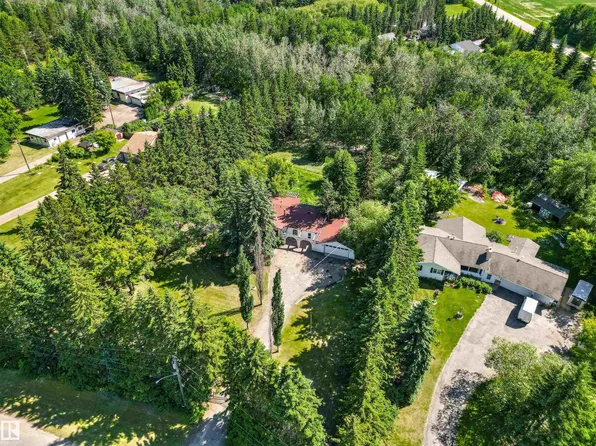 107 Grandisle Rd NW, Edmonton, AB T6M 2P1