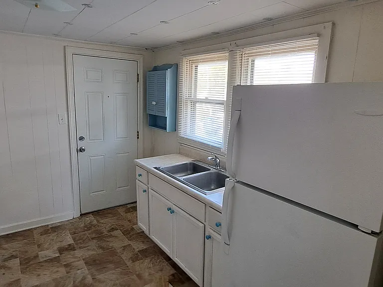 2306 Bay St #1 — Photo 16