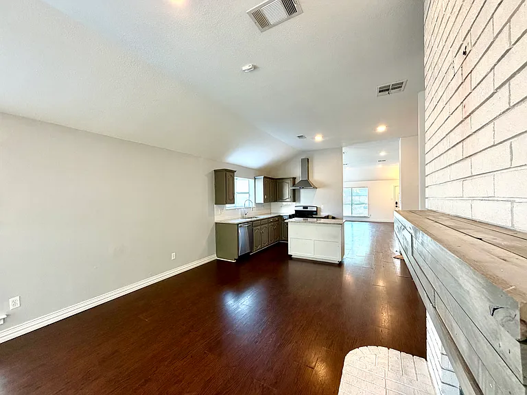 4232 Osborn Rd — Photo 5