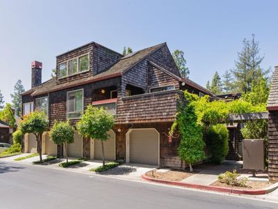 12 Peter Coutts Cir, Stanford, CA, 94305