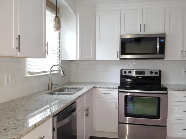 405 Spruce Ln, Beckley, WV 25801