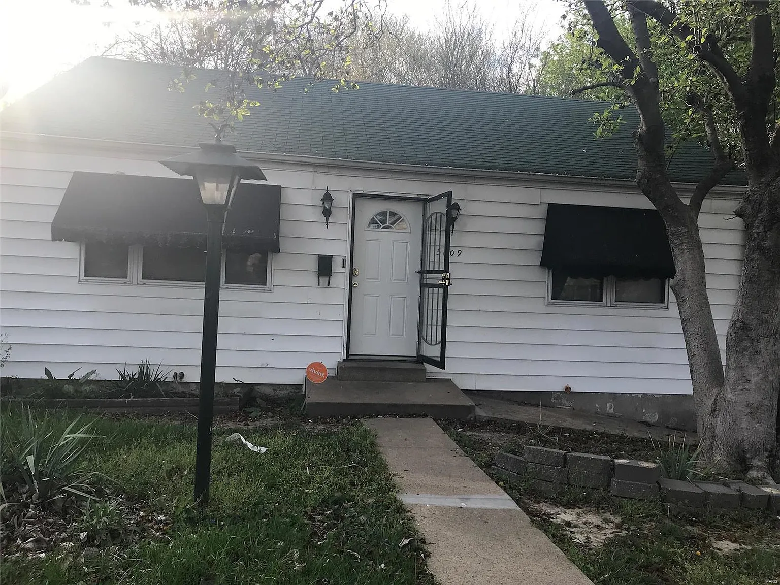 5609 Helen Ave photo 1