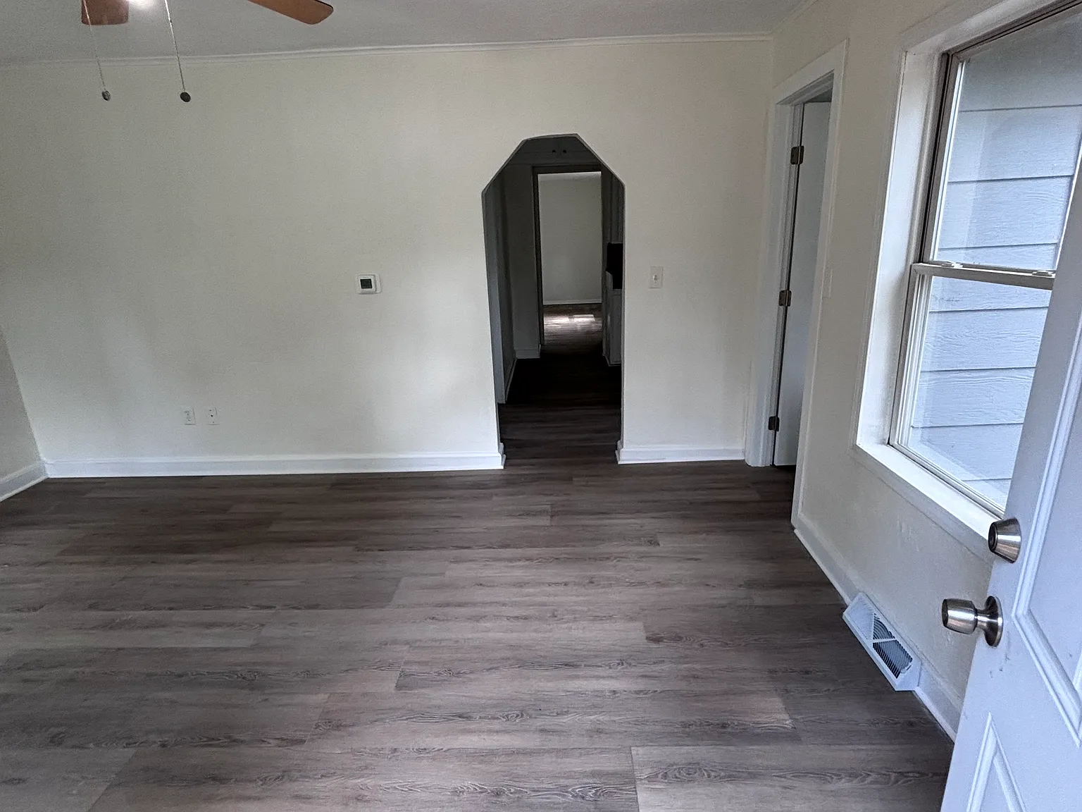2 bed, 712 sqft, $1,300 — Photo 3