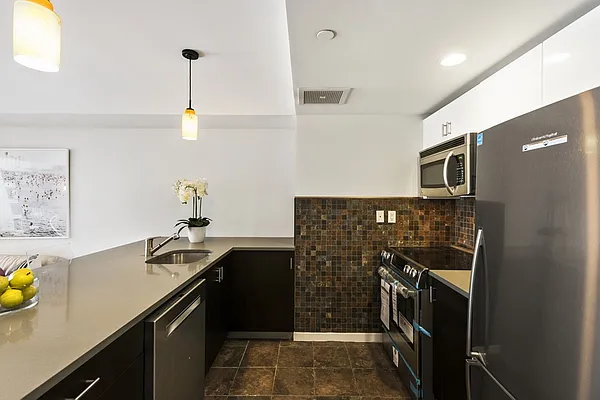 Sold by Nest Seekers International | media 11