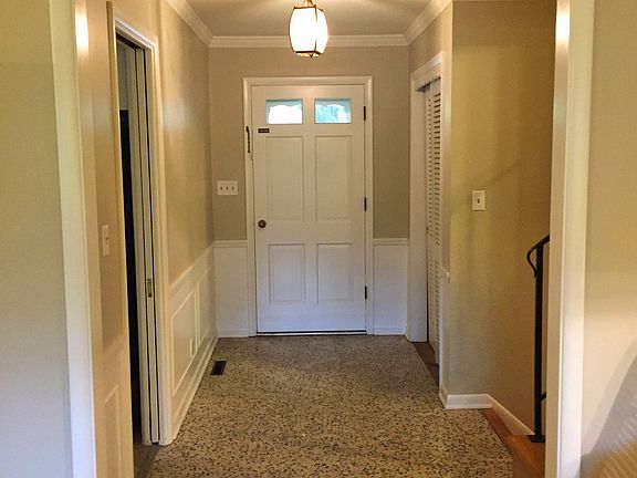 3rd image of 4144 Squires Ln