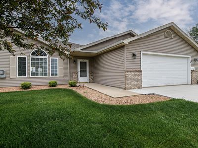 4421 Meadow Lakes Dr NW, Rochester, MN, 55901