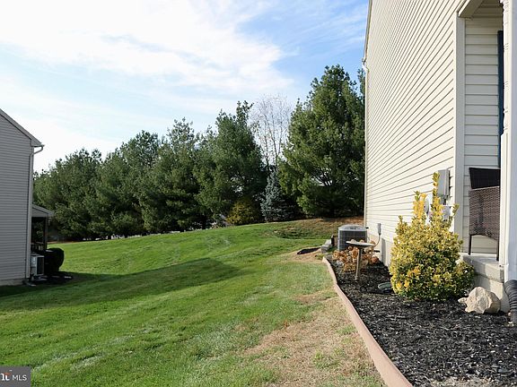 3rd image of 536 Wood Duck Dr