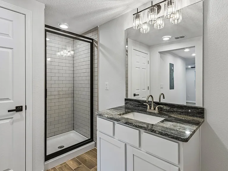 2781 Dellwood Ave — Photo 10