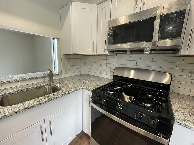 1909 Woodbridge Commons Way — Photo 17