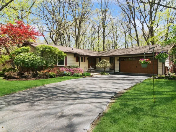 159 E Forest Ln, Rolling Meadows, IL 60067