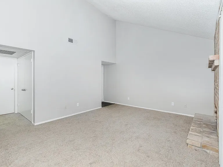 12148 Jollyville Rd — Photo 106