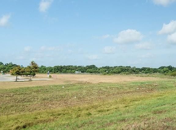 5th image of 310 Overcreek Way