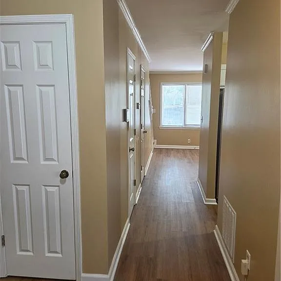5595 Wells Cir — Photo 5
