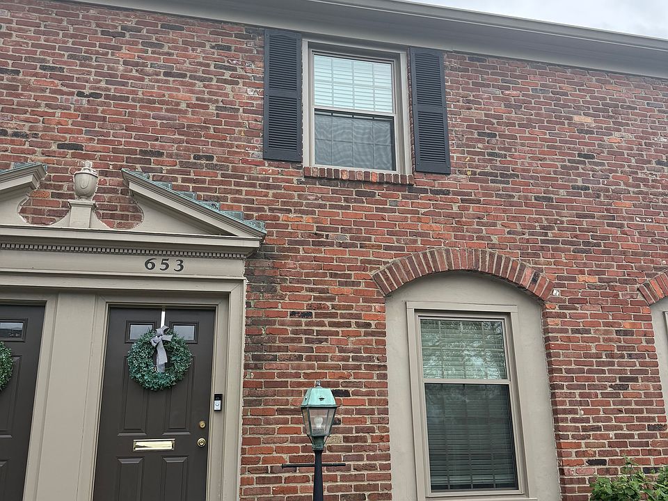 1st image of 653 Robinwood Dr