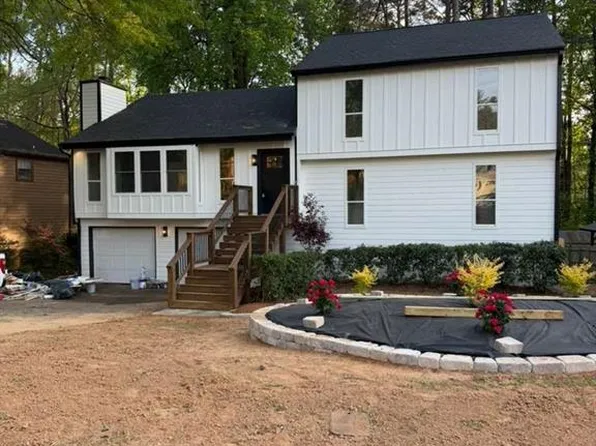 355 McKees Rock Ln, Lawrenceville, GA 30044