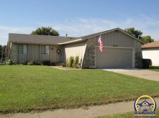 6507 SW 27th St, Topeka, KS 66614