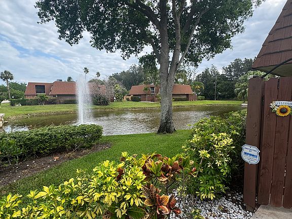 Fountain view when entering unit gate