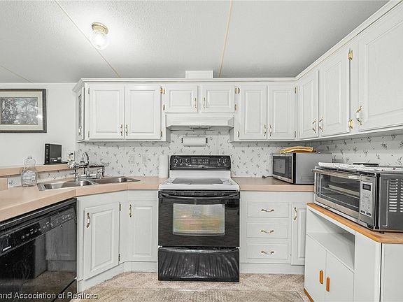 3rd image of 1443 Whisper Lake Blvd