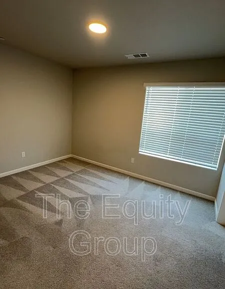 505 S Summit St #102 — Photo 14