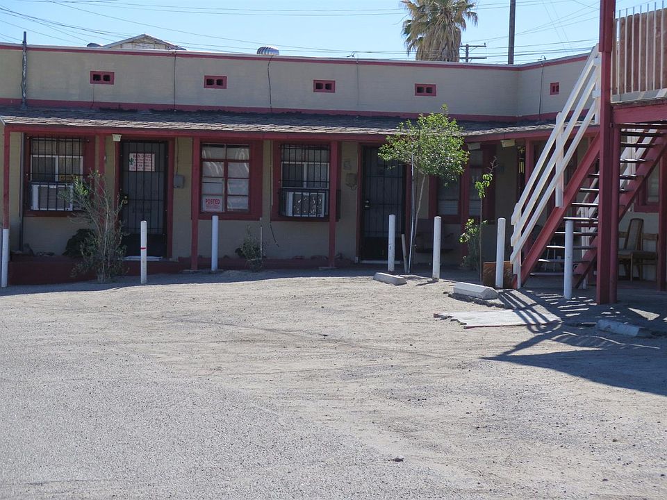 2nd image of 405 N 1st Ave