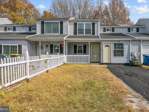156 Freedom Trl, New Castle, DE 19720