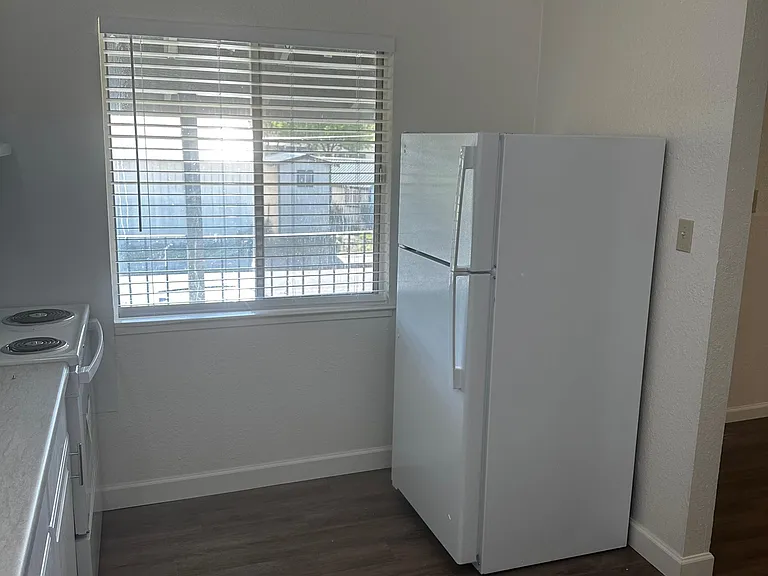 1872 5th Ave #9 — Photo 21
