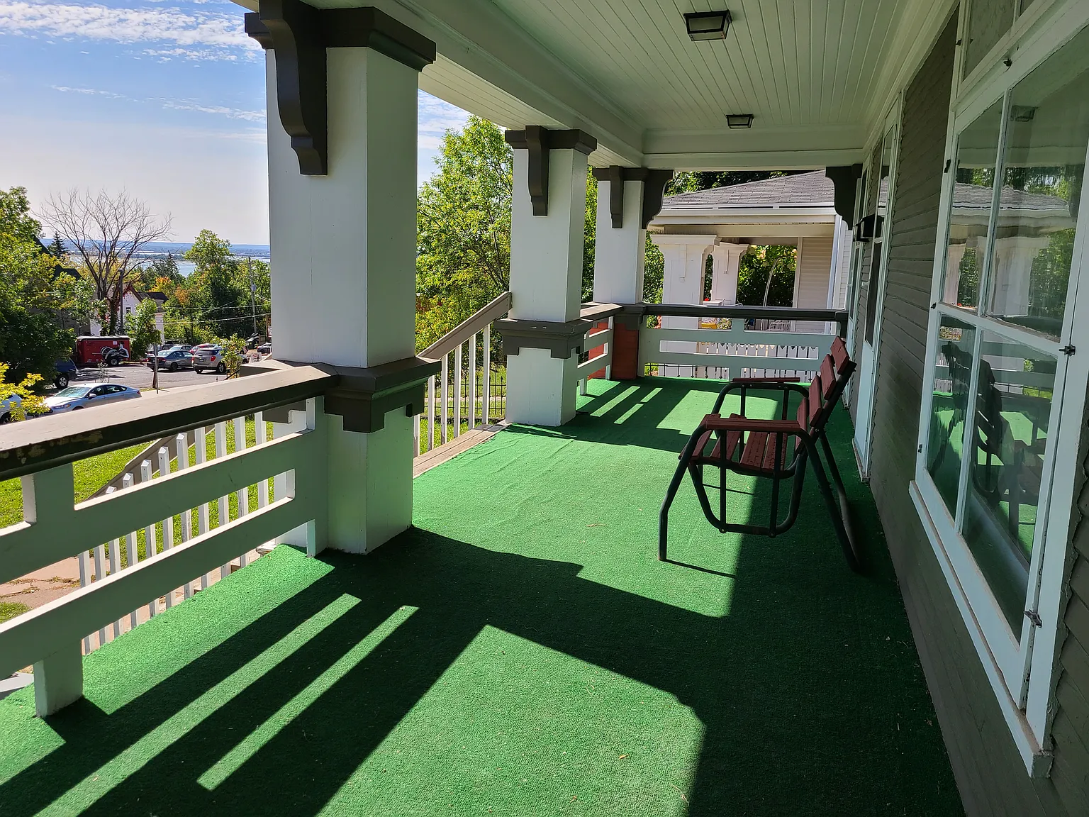 6 bed, $3,570 — Photo 3
