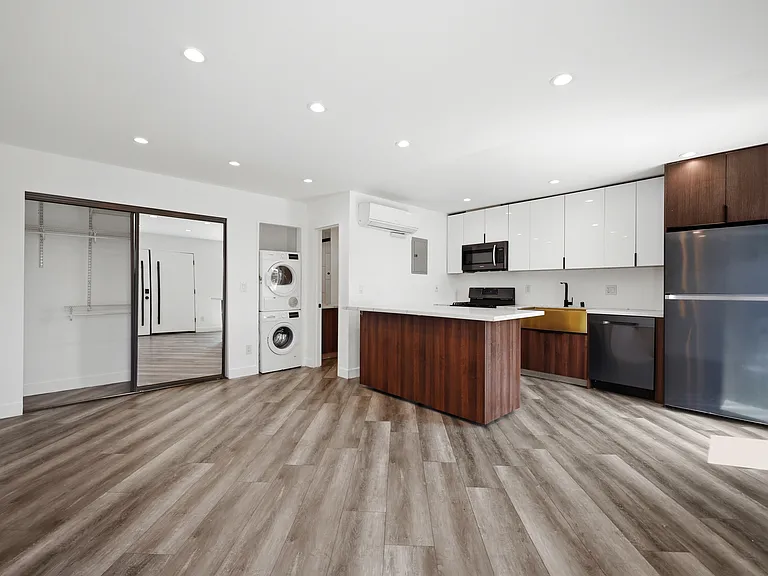 6307 Elgin St #A — Photo 4