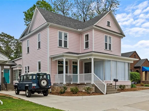 528 N College Ave, Fayetteville, AR 72701