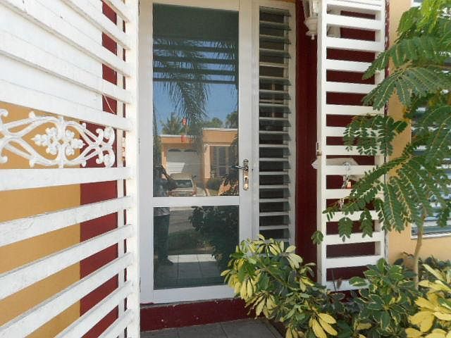2nd image of 924 Calle Lirio