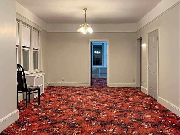 3rd image of 287 Cromwell Ave #22