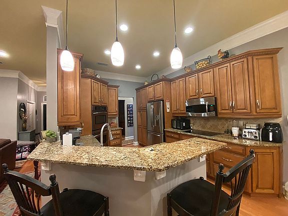 4th image of 1096 Flora Parke Dr